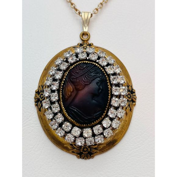 Vintage Oval Cameo With Rhinestones Pendant Necklace - Picture 2 of 7